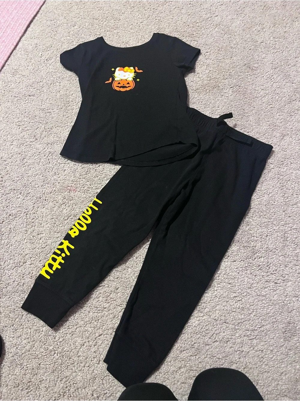 Black hello kitty Halloween Pumpkin Set with Yellow Accent